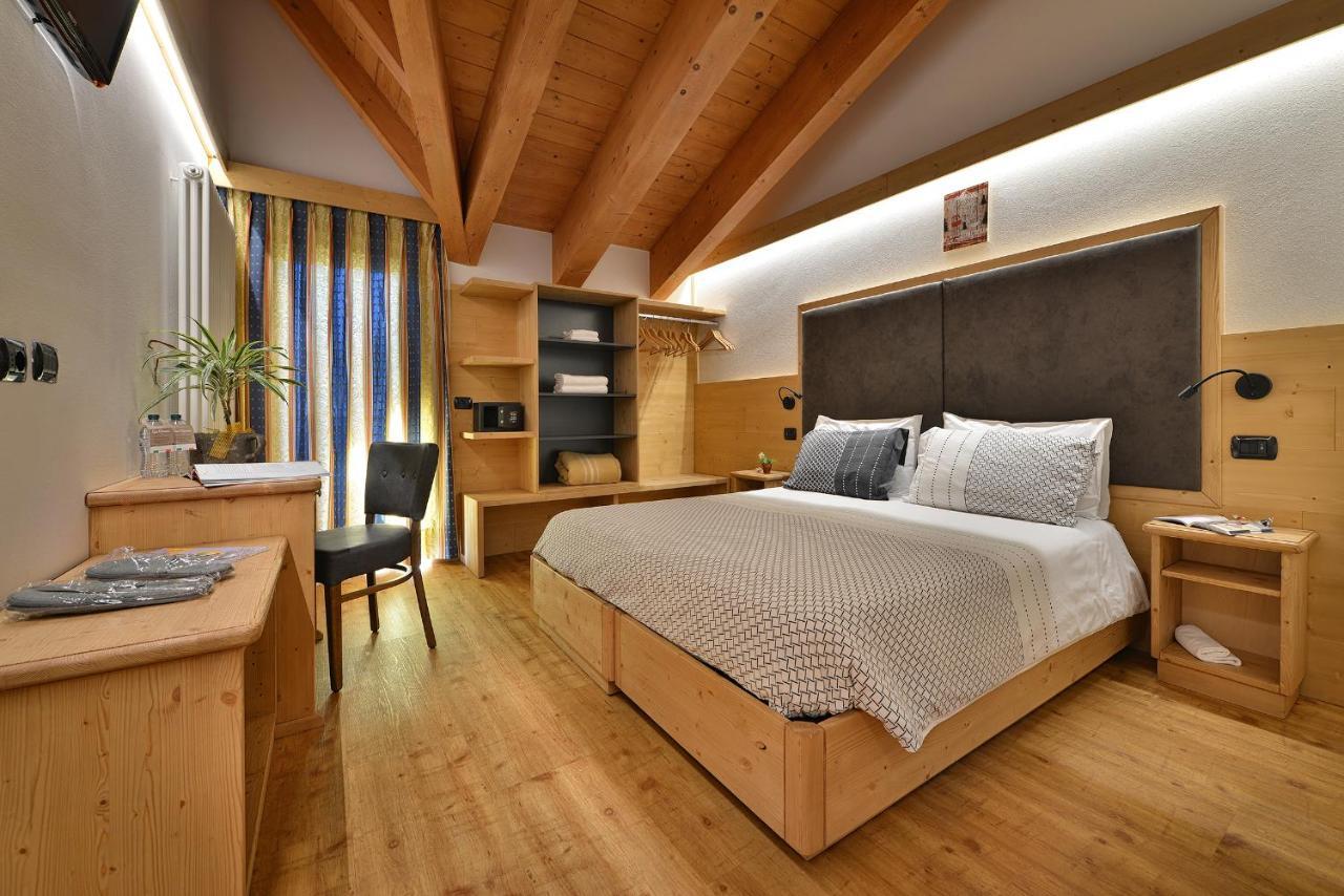 Hotel San Giovanni Ливиньо Екстериор снимка