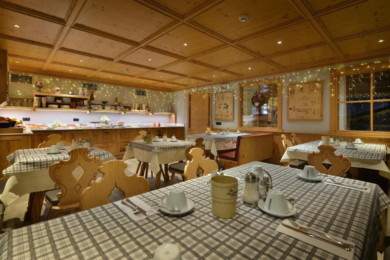 Hotel San Giovanni Ливиньо Екстериор снимка